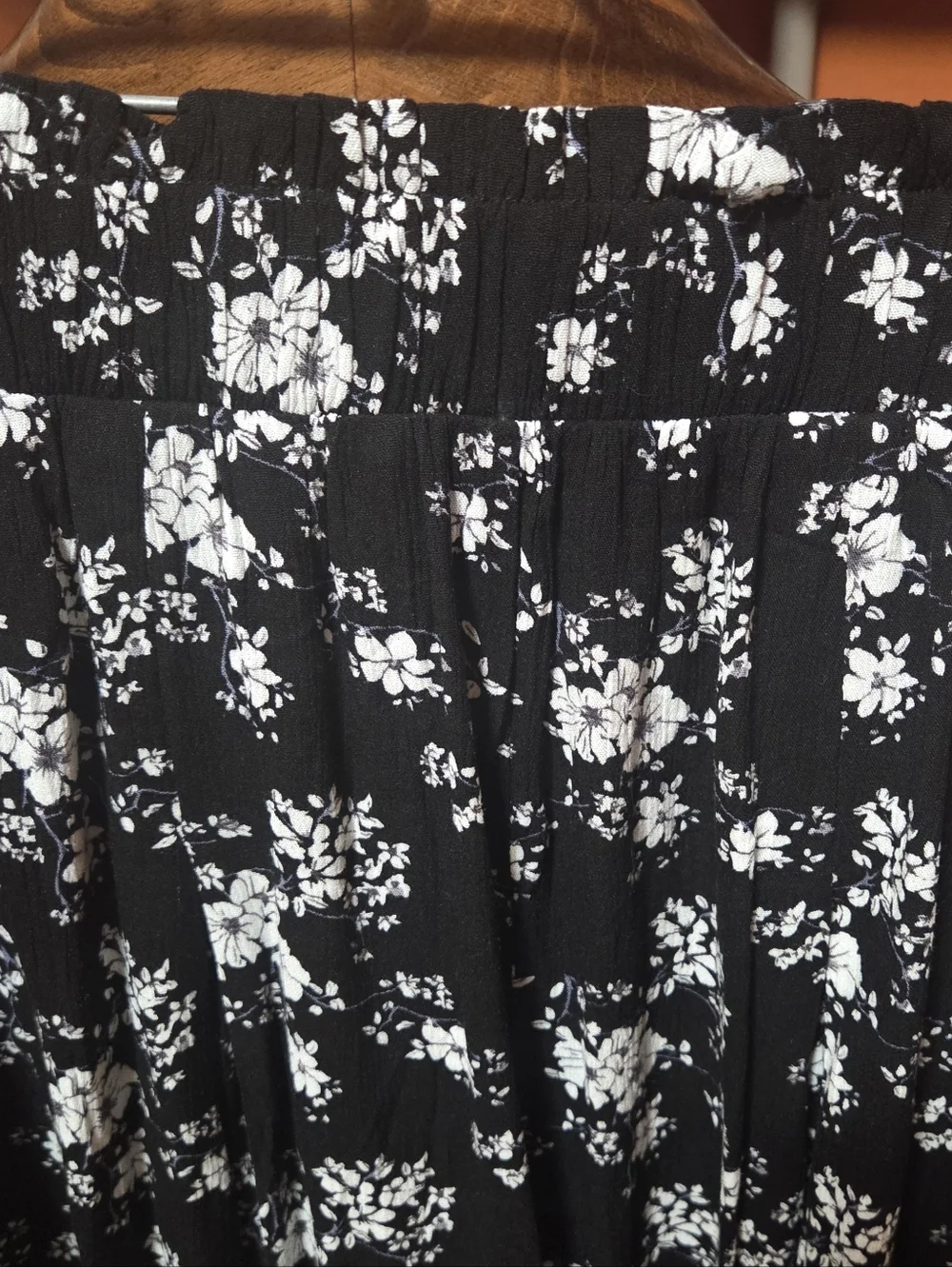 Lulus Loves the Sun Black Floral Print Wide-Leg Pants Size Large New! - Picture 4 of 7